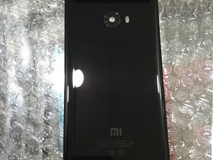Thay nắp lưng Xiaomi Redmi Note 2